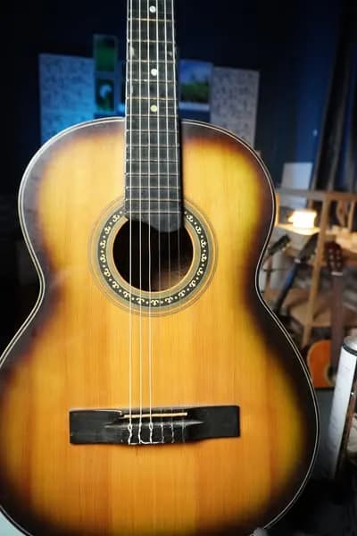 Đàn Guitar Cổ Điển Daiwa NO.320